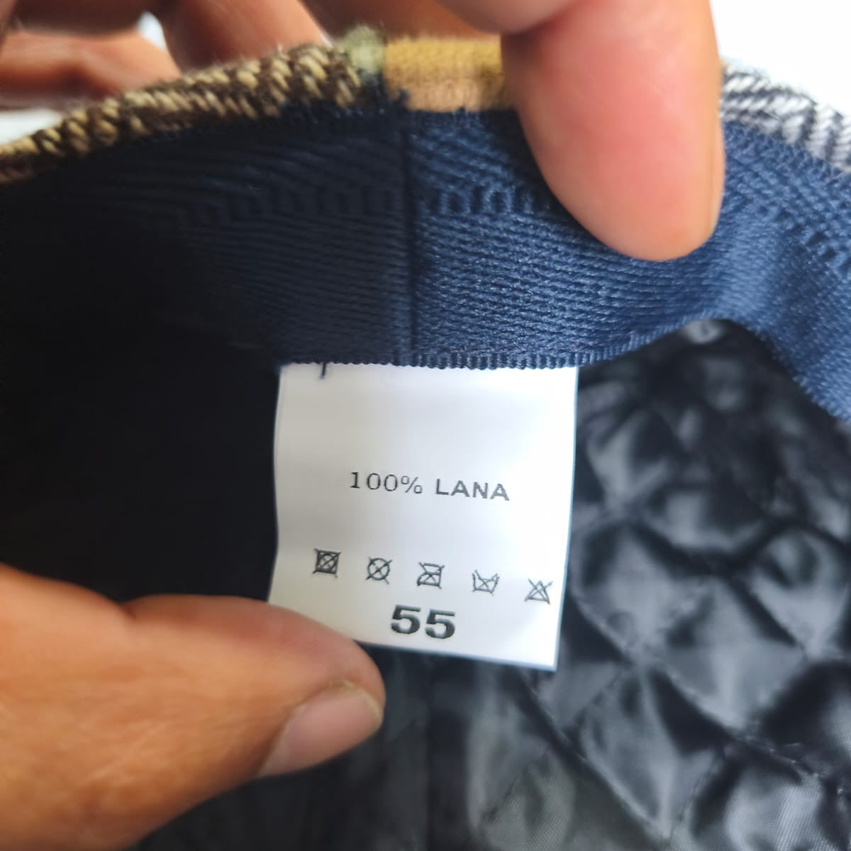 Мъжки каскет с пачуърк дизайн