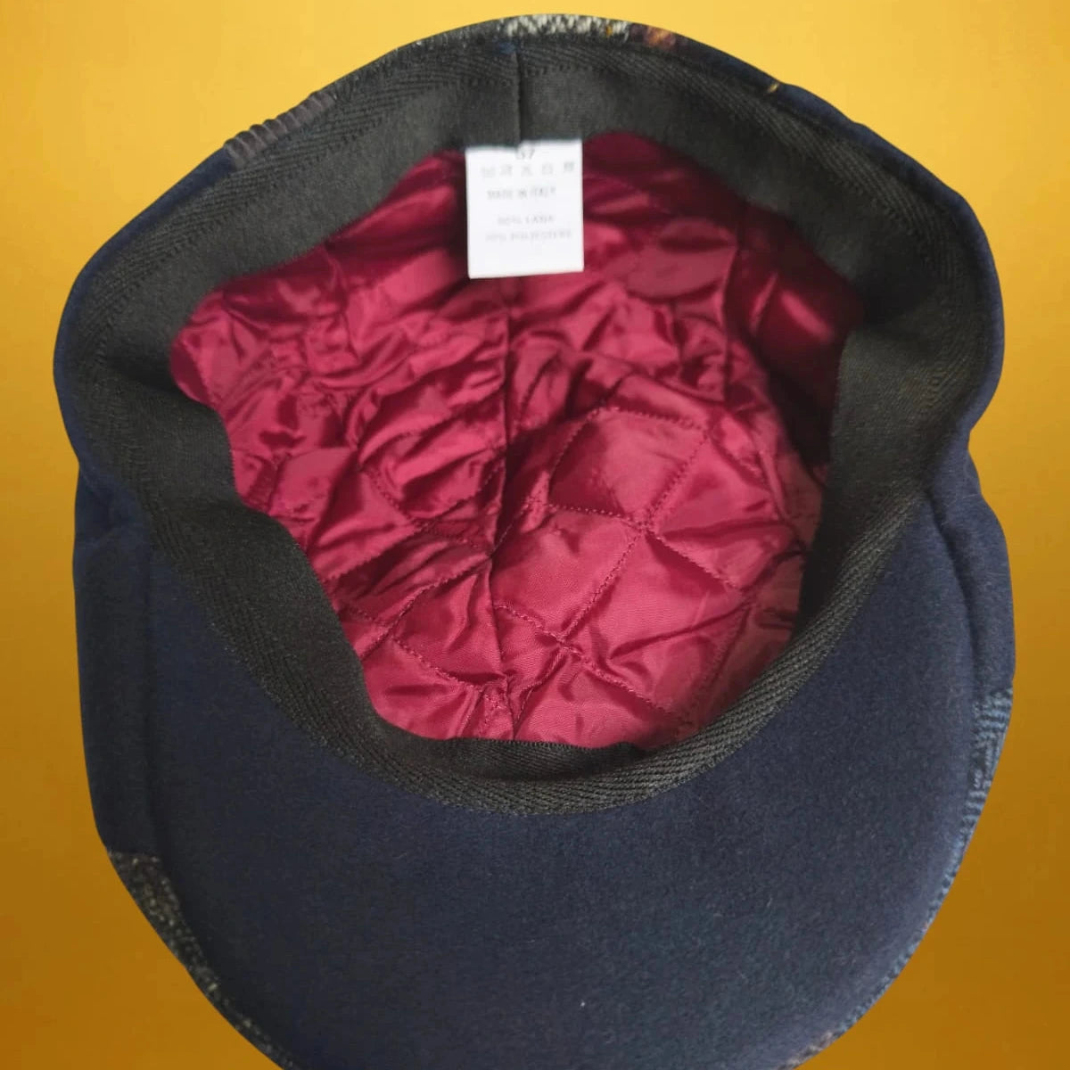 Мъжки каскет с пачуърк дизайн