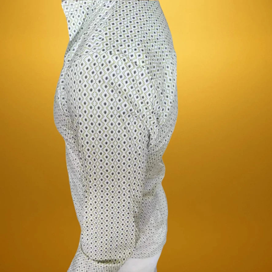 Вталена риза на точки